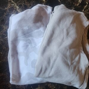 Bundle of 2 hoodie vests Size Large